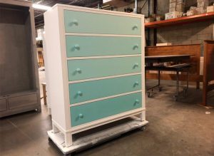 Urbana Solid Wood Chest-03