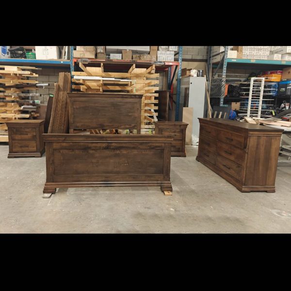 Manhattan Solid Wood Bedroom Set | Custom Classic Bedroom Furniture 05-01